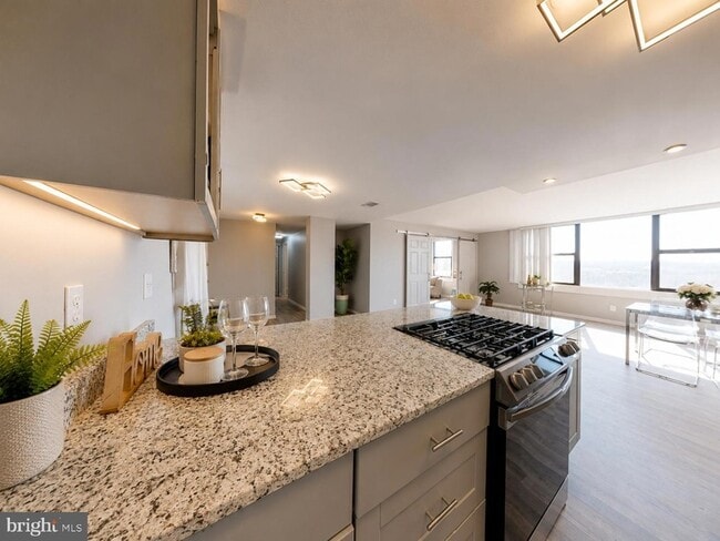 Photo - 4600 Duke St Unit 1624