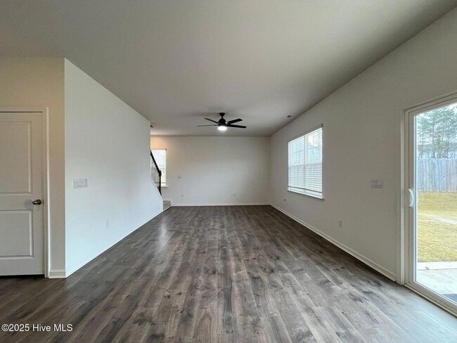 Photo - 275 Roberts Pl