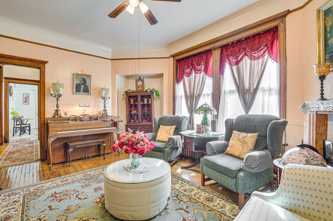 Building Photo - 3461 W Adams St Unit ID1305872P