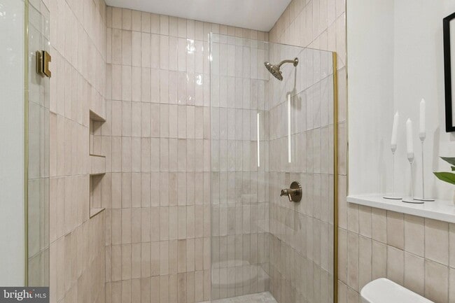 Photo - 30 W Allens Ln Unit 204