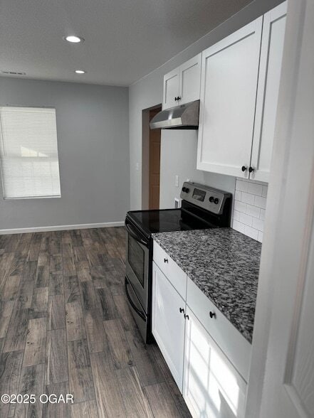 Photo - 3905 E 13th St