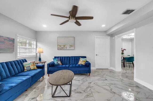 Photo - 340 SE 3rd Ct Unit ID1372344P