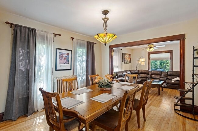 Photo - 2713 Garfield Ave