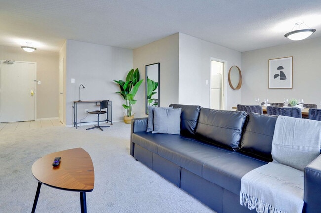 Building Photo - 1600 S Eads St Unit GO FL1-ID1022541P