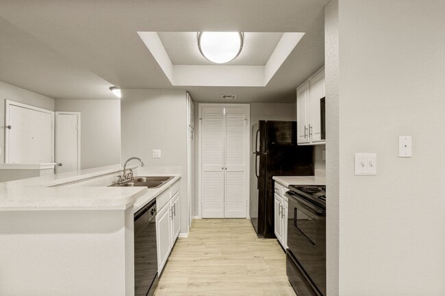 Photo - Waterside Apartments Tulsa