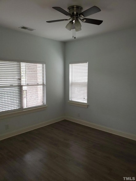 Photo - 4021 Blackstone Dr Unit 204