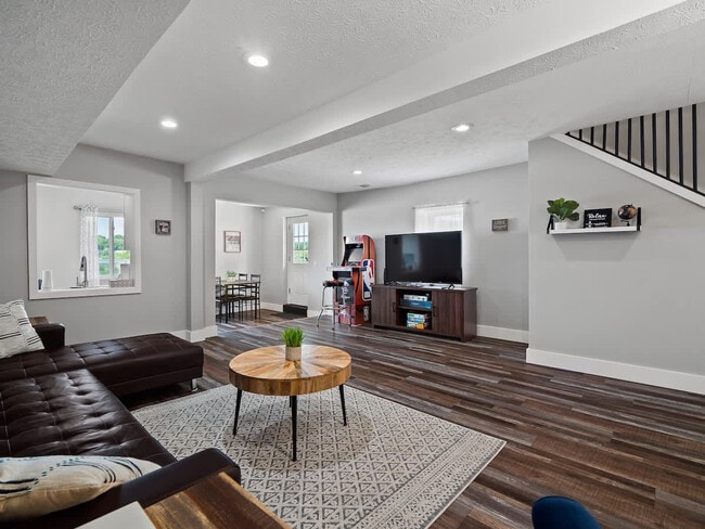 Photo - 829 Portage Lakes Drive Unit SI ID1496076P