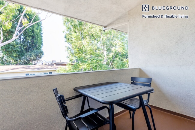 Photo - 233 S Barrington Ave Unit FL3-ID342