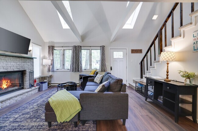 Building Photo - 141 Tommy's Ln Unit SI ID1032009P