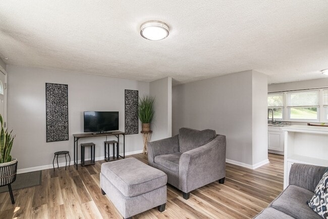 Photo - 60 Gatewood Rd