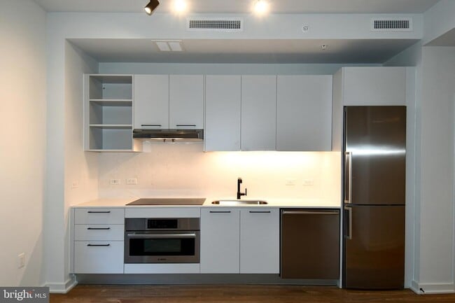 Photo - 1625 Eckington Pl NE Unit 610