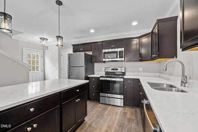 Photo - 122 Laura Ln