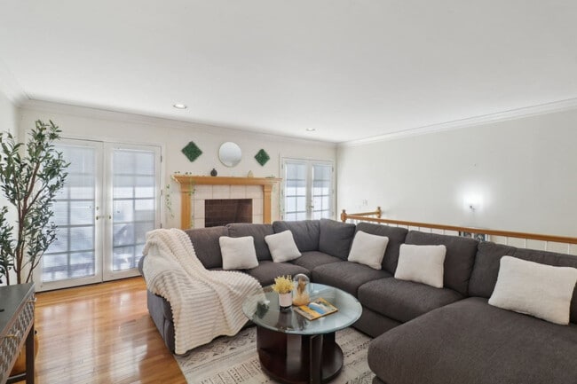 Building Photo - 3724 Evergreen Ct Unit ID1283126P