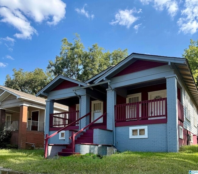 Building Photo - 2335 20th Pl SW Unit A