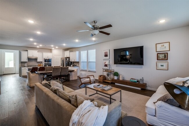 Photo - 3305 Ironstone Rd