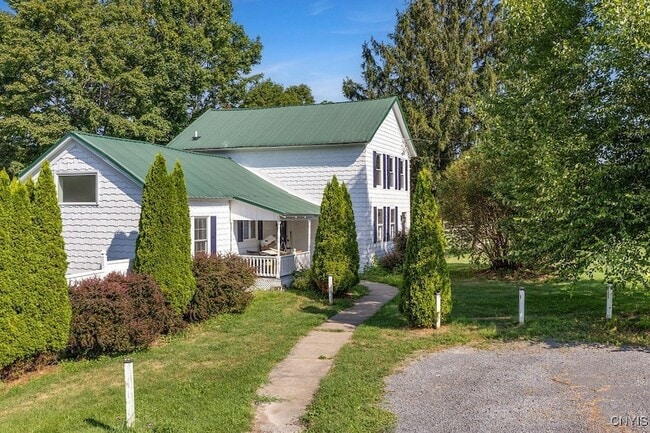 Photo - 3183 Mohawk St