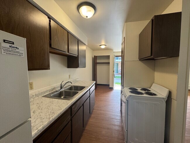 Kitchen - Walnut Park Apartments