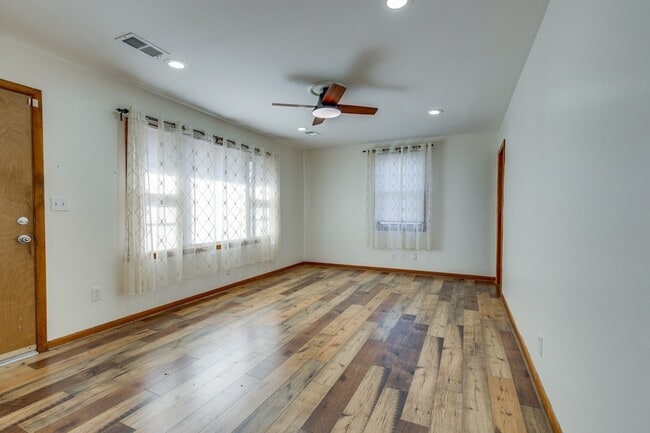 Photo - 2728 Nodyne Dr