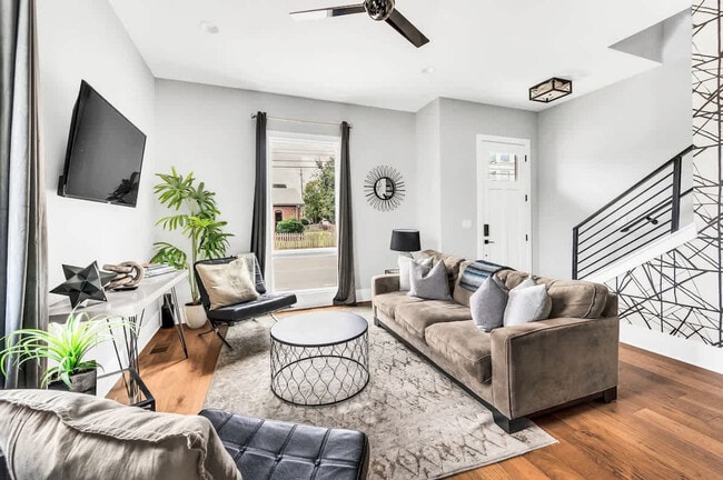 Building Photo - 1332 3rd Ave N Unit SI ID1470331P