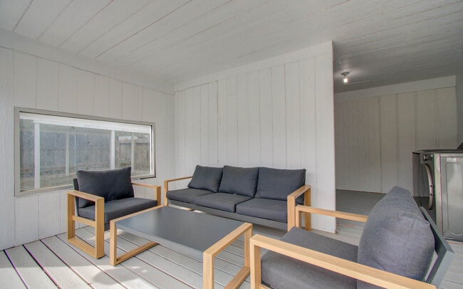 Photo - 2103 Radcliffe St Unit ID1225772P