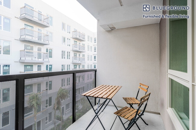 Photo - 635 Robinson Ave Unit FL6-ID56