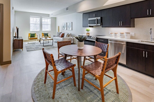 Building Photo - 920 Bayswater Ave Unit ID1280485P