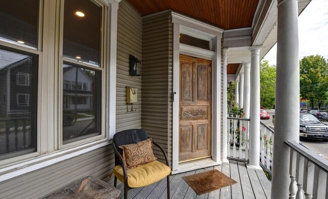 Photo - 1050 Oak St Unit 52