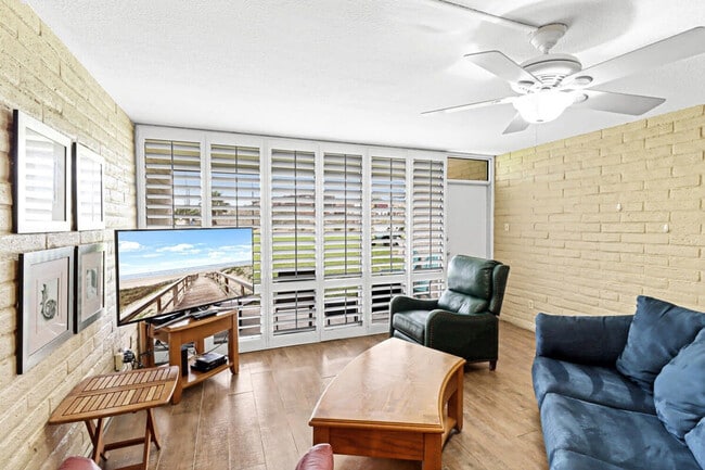 Building Photo - 1421 Eleventh St Unit SI ID1023214P