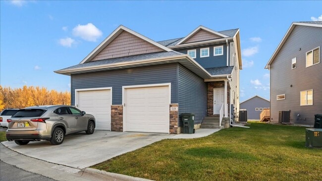 Photo - Summerland Twinhomes | Waterloo | Near Los...
