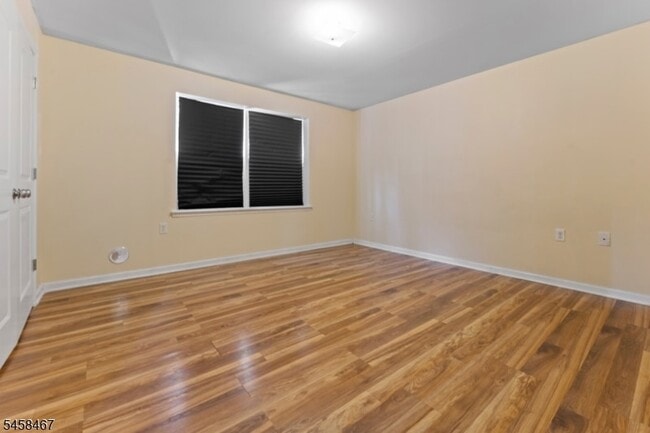 Photo - 453-455-455 Washington St Unit 1
