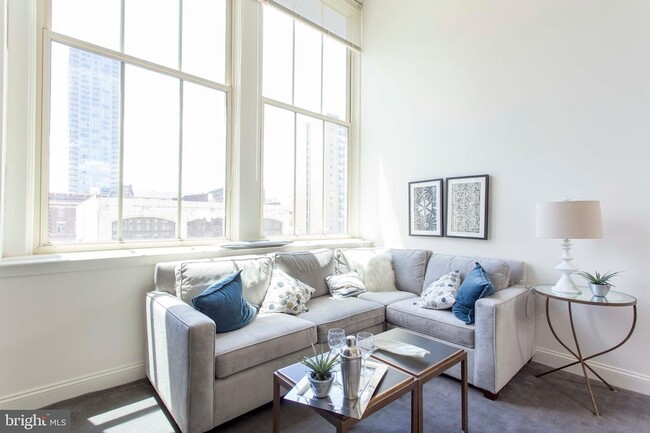 Building Photo - 2121-41-2141 Market St Unit 622