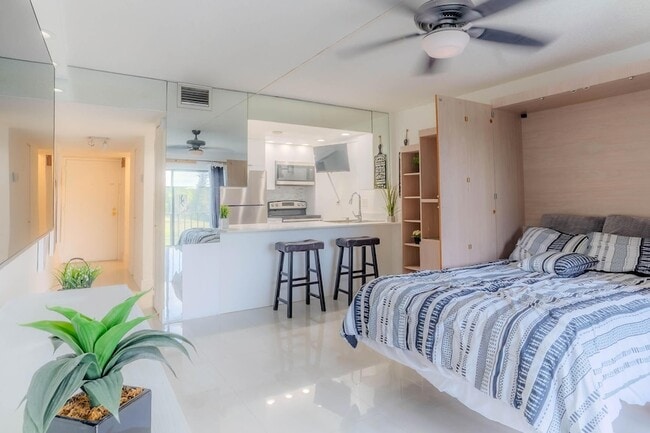 Photo - 3760 Inverrary Dr Unit 3M