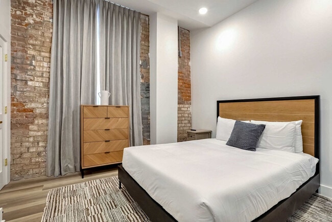 Building Photo - 1050 Annunciation St Unit SI ID1272355P