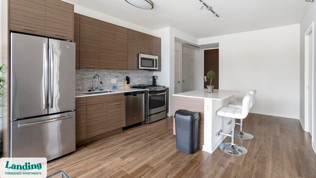 Photo - 347 W Chestnut St Unit 911.1404628