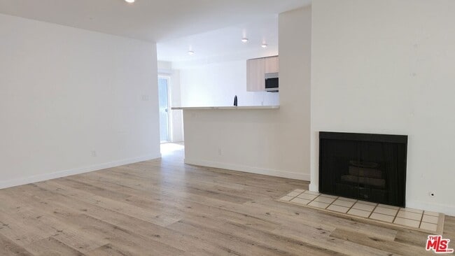 Photo - 1650 S Bentley Ave Unit 302