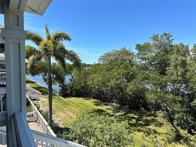 Building Photo - 251 Pompano Dr SE Unit D