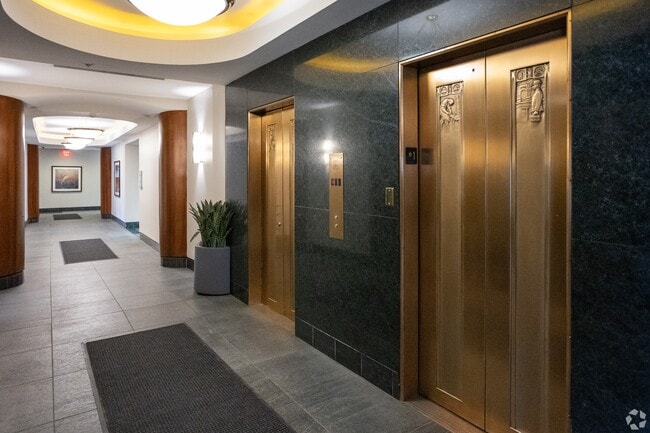 Photo - Battle Creek Tower Luxury Suites