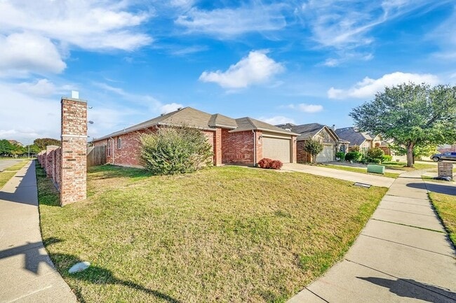 Photo - 3201 Sadie Trail