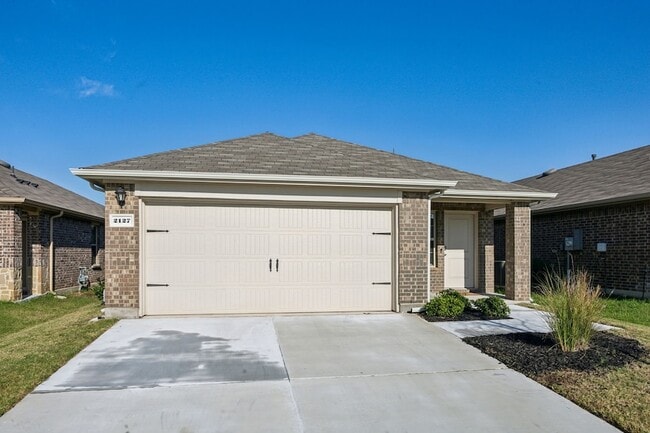 Photo - 2127 Ocelot St