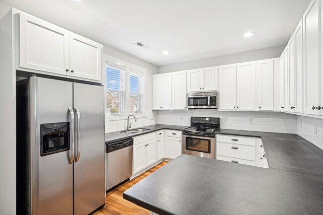 Photo - Cadia Myrtle Landing - Townhomes for Rent