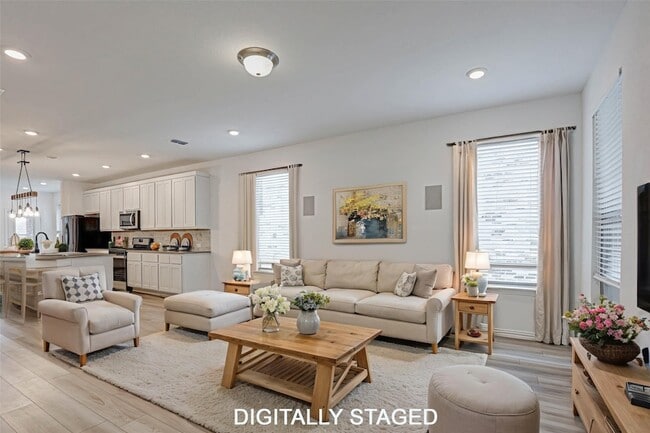 Photo - 2305 Cobbler St