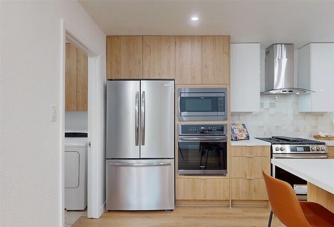 Photo - 8515 Mullins Dr
