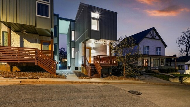 Photo - 207 Old Mountain Rd