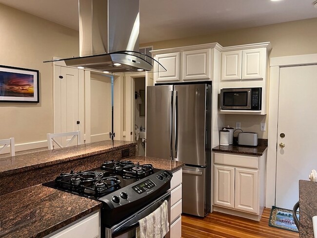 Photo - 182 Magazine St Unit 1