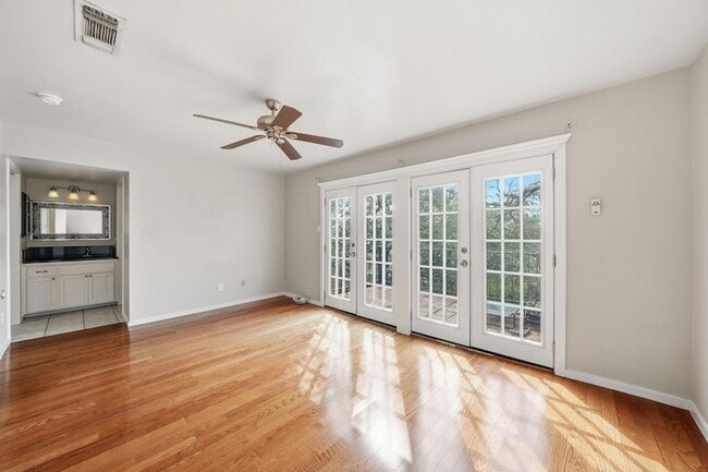 Photo - 606 W Lynn St Unit 10