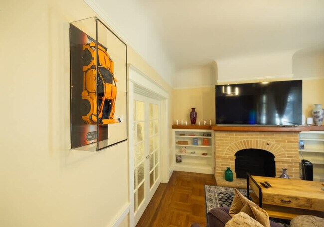 Photo - 1107 Broadway Unit ID1309749P