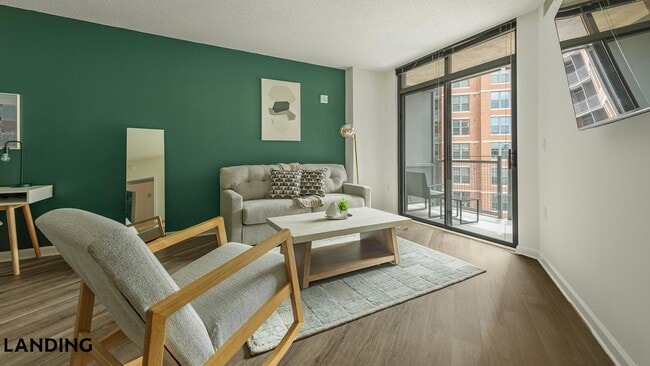Building Photo - 70 I St SE Unit 70-0521