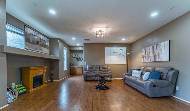 Building Photo - 1761 N St Francis Pl Unit SI ID1495036P