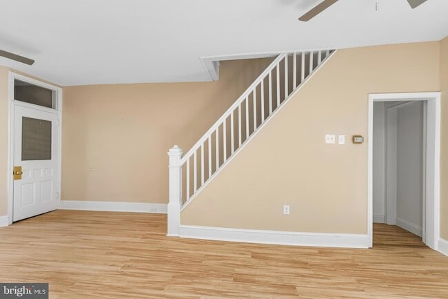 Photo - 3061 Livingston St