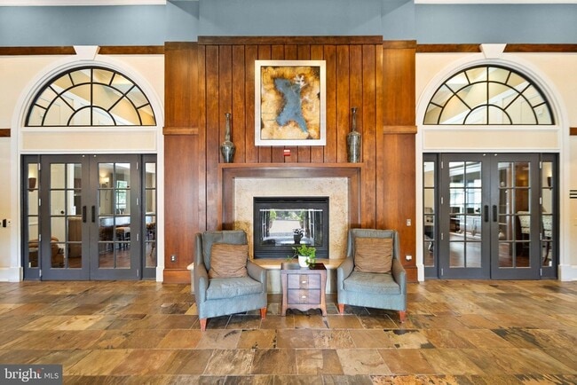 Photo - 2465 Army Navy Dr Unit 204